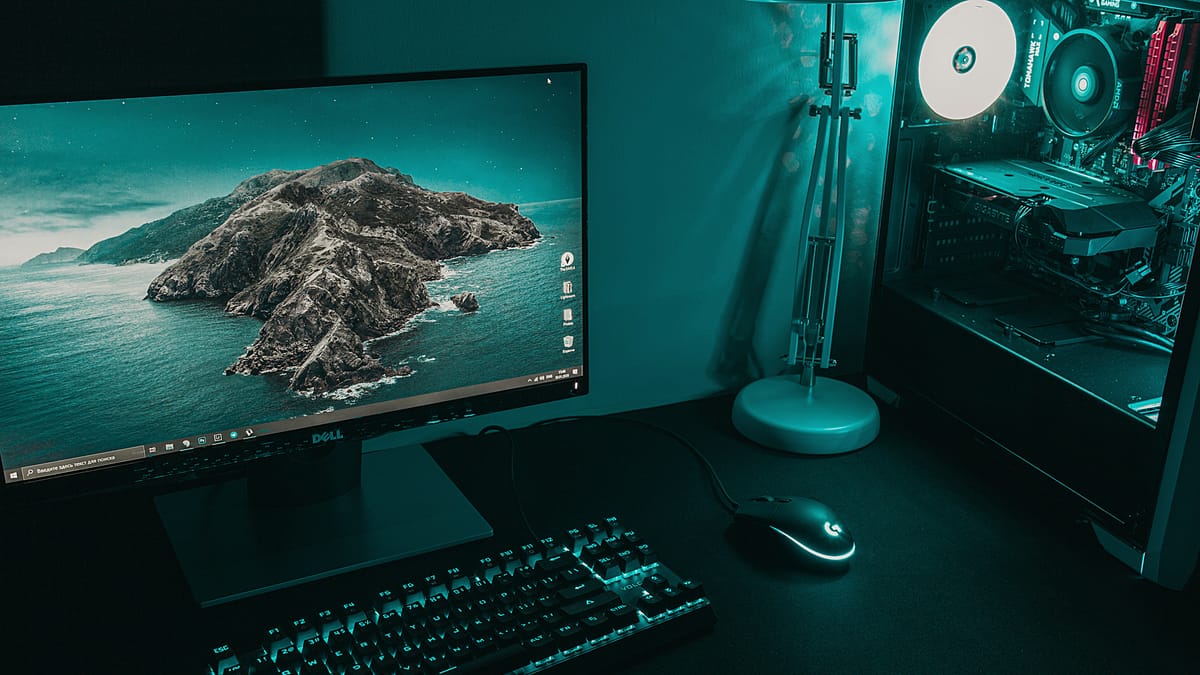 Monitores en Uruguay: de oficina a gaming, comparamos precios reales